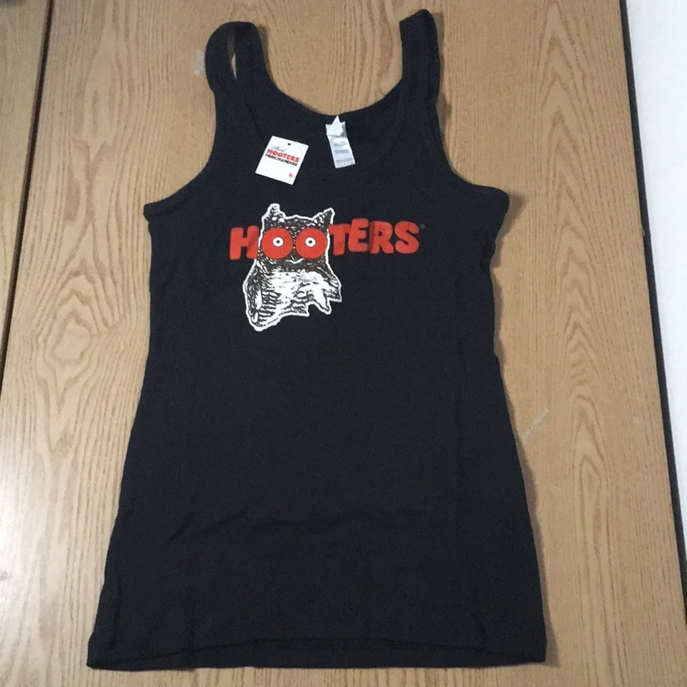 New Hooters Girl Ribbed Tank Lightweight Soft Stretchy Small Medium Large & XL - Picture 1 of 6